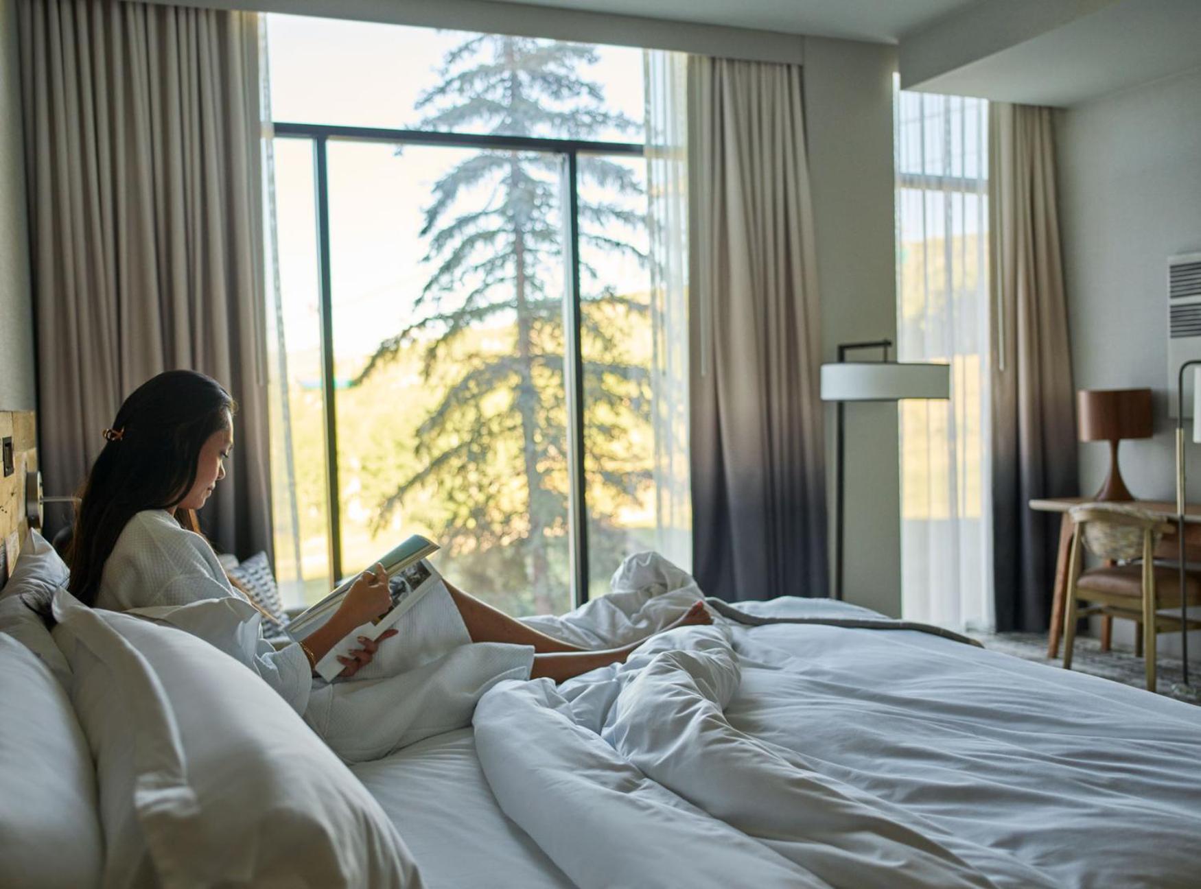 One-Bedroom Presidential Signature Suite with Mountain View